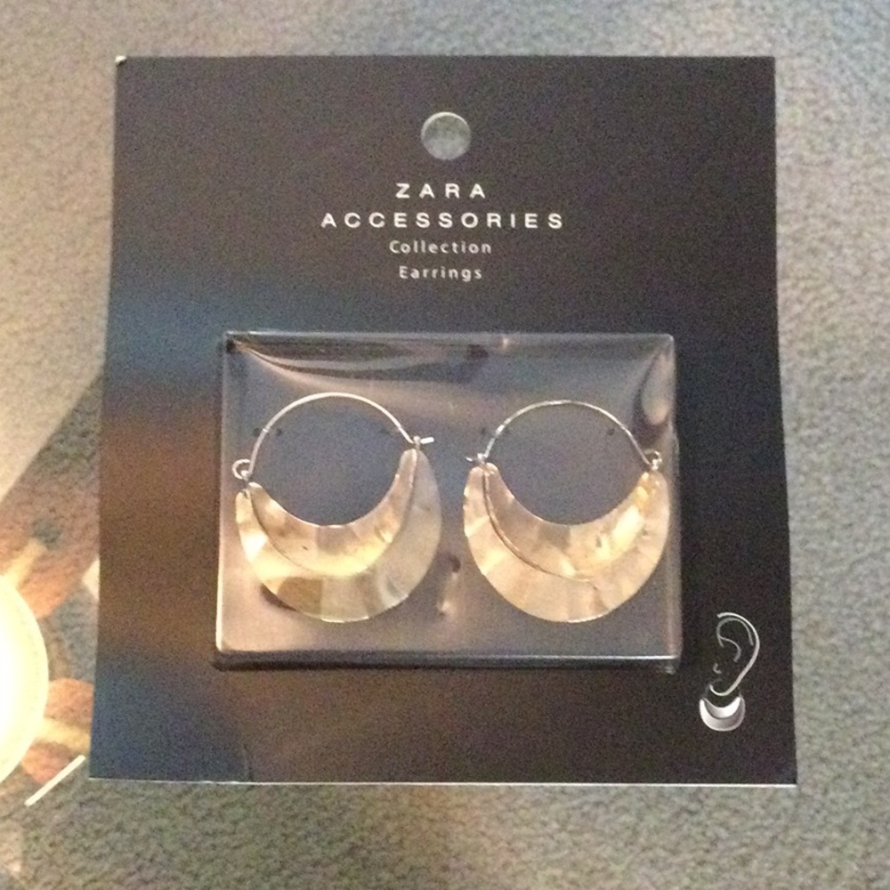 Zara Earrings. NWT